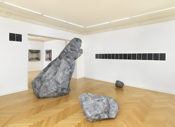 Berlin_Art_Links_Alvaro Urbano_Rocks_Courtesy of Dittrich & Schlechtriem